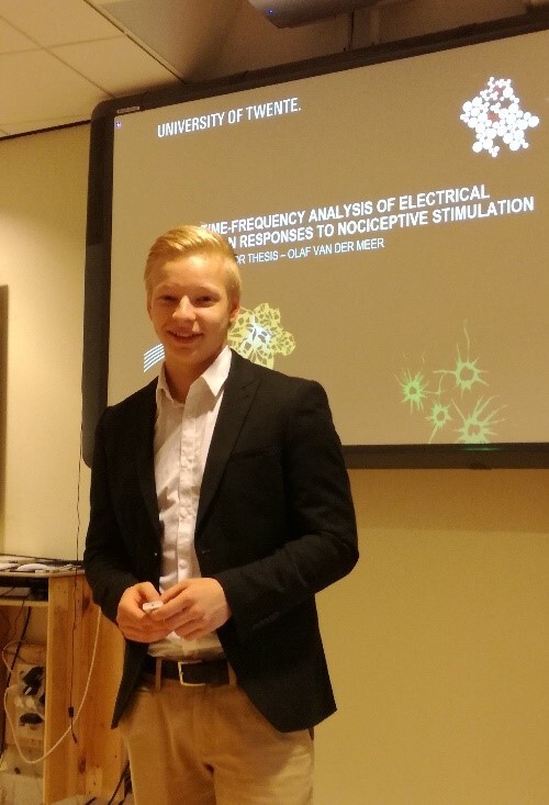 Olaf during his bachelor thesis presentation.