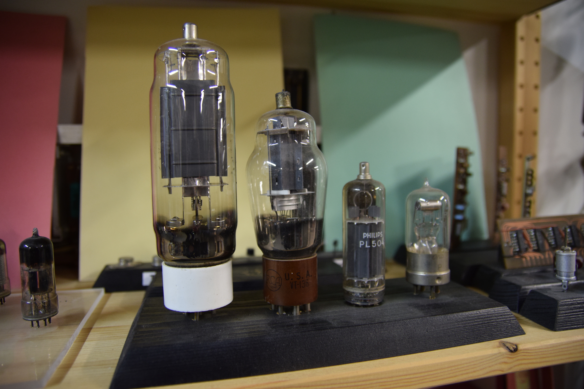 Vacuum tube collection